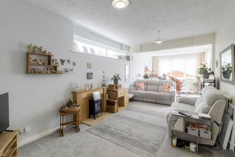 undefined, Baccara Grove, Milton Keynes MK2