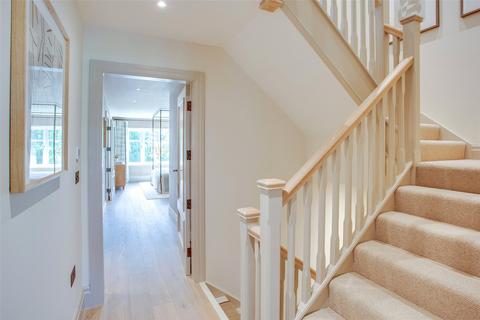 4 Beechwood Drive, Marlow, SL7 2DJ