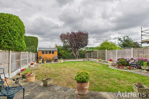 4 bedroom semi-detached house for sale, Highfield Road, Chelmsford