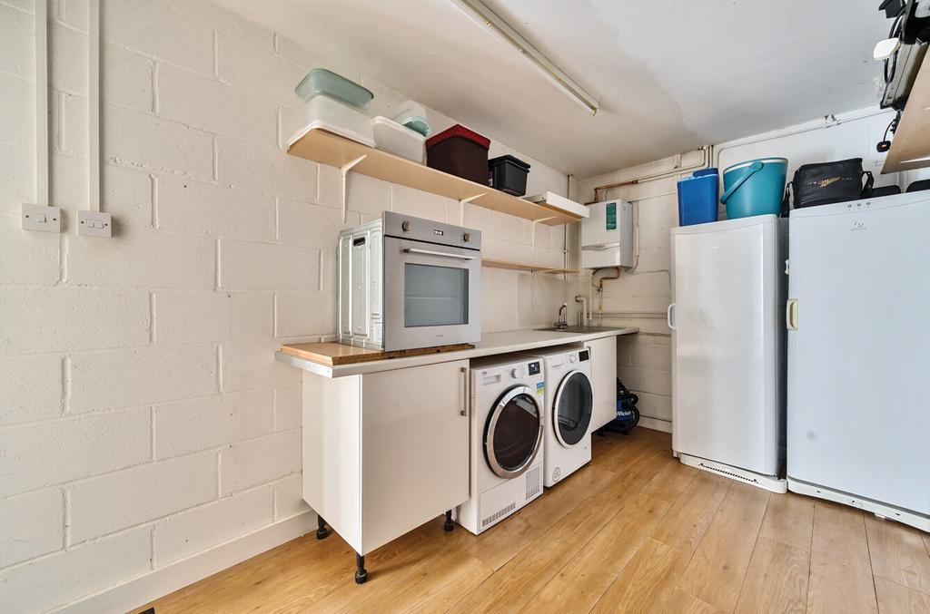 1332386-27-68938a...