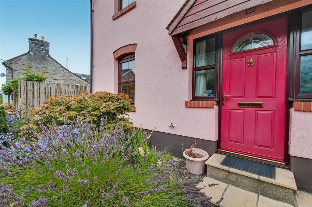 Front Garden Area