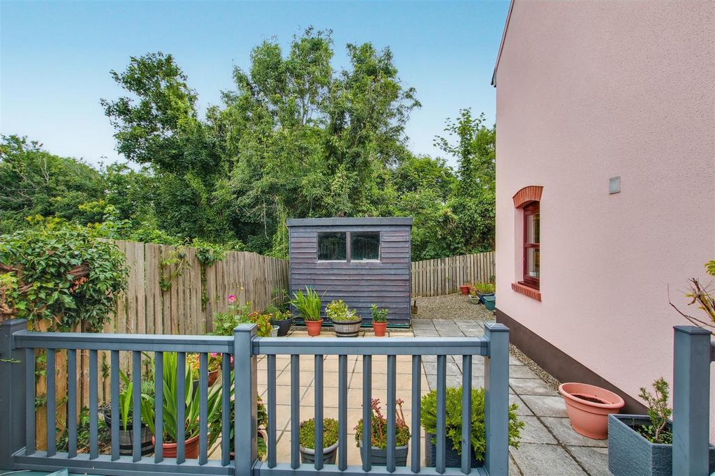 Side Garden area