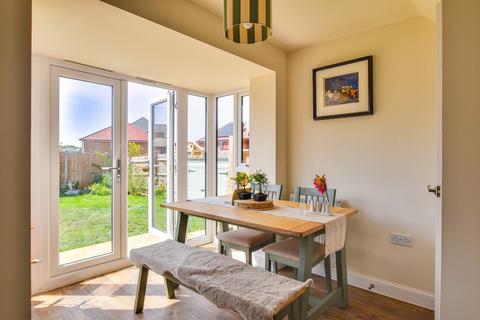 3 bedroom link detached house for sale, Moorhen Road, Great Dunmow