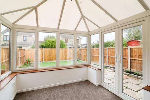 4 bedroom detached house for sale, Wren Nest Close, Glossop SK13