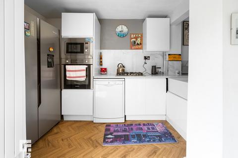 3 bedroom semi-detached house for sale, Avondale Crescent, Grangetown , Cardiff