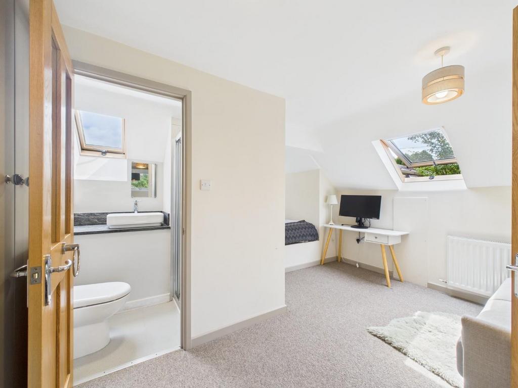 CAM03810 G0-PR0354-STILL042.jpg