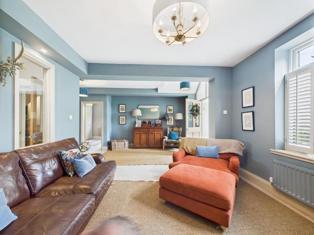 CAM03810 G0-PR0354-STILL021.jpg