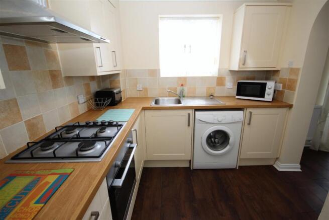 Kitchen2.jpg 10