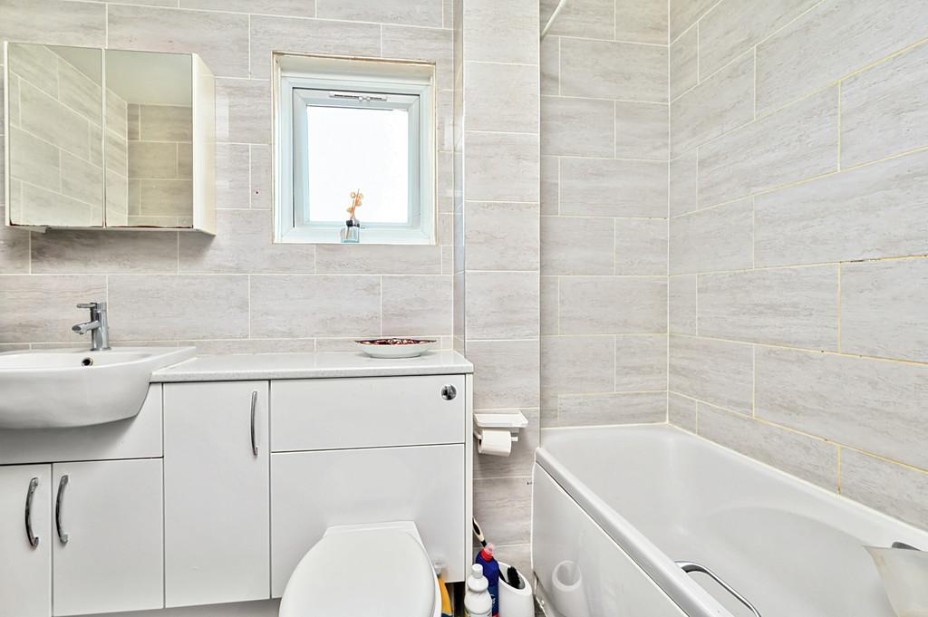 24 Hearsey Gardens (4)