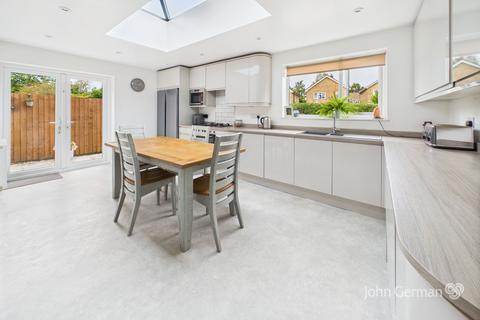 3 bedroom detached house for sale, Loweswater Drive, Loughborough