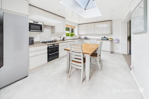 3 bedroom detached house for sale, Loweswater Drive, Loughborough