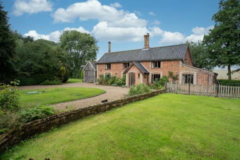 4 bedroom cottage for sale, Linstead, Halesworth