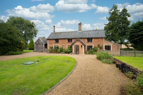 undefined, Linstead, Halesworth