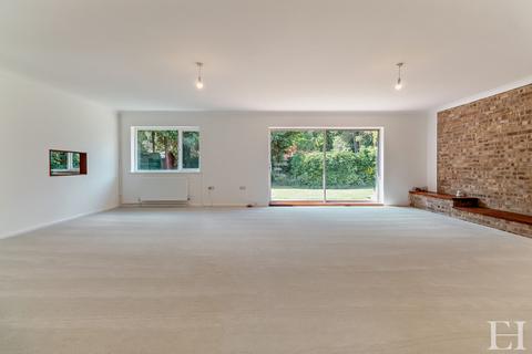 5 bedroom detached bungalow for sale, Stapleford, Cambridge