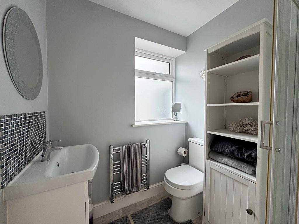 Shower Room (3)