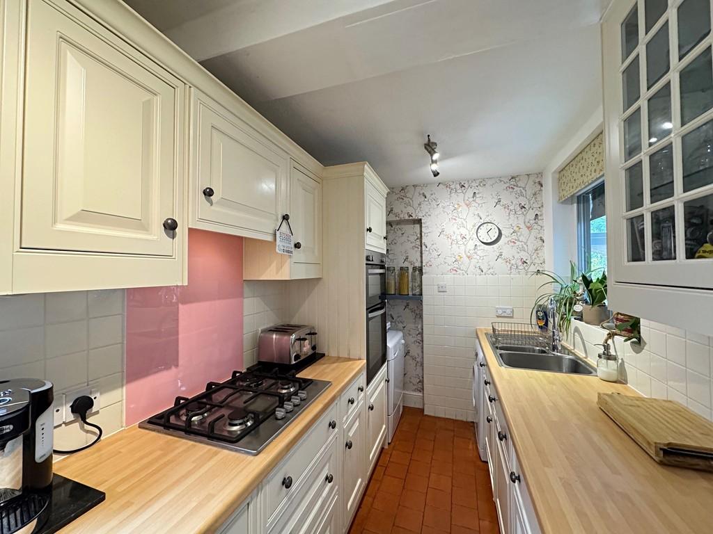 Kitchen (2)