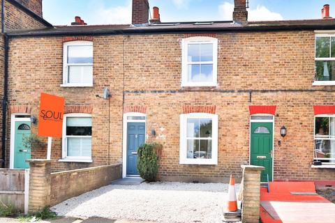 Cleveland Road, New Malden