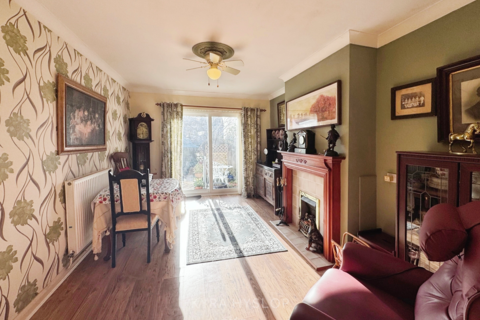 2 bedroom bungalow for sale, 8 Brookside Crescent, Exeter, Devon EX4 8NF