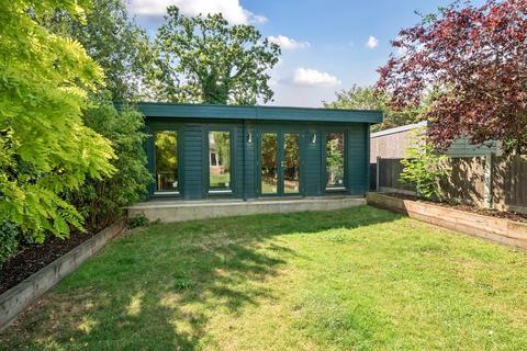 3 bedroom semi-detached house for sale, Le May Avenue, London, SE12