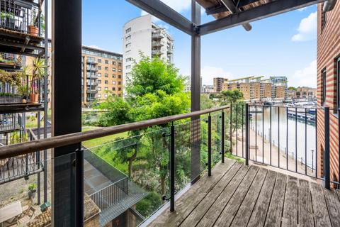 2 bedroom flat for sale, Berglen Court, 7 Branch Road, London