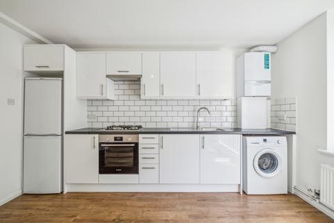 4 bedroom flat to rent, Batten Street, London