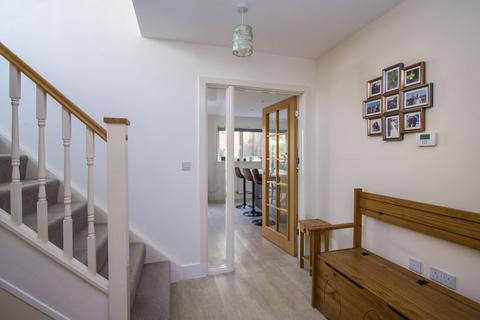 4 bedroom end of terrace house for sale, St. Josephs Mews, Penarth