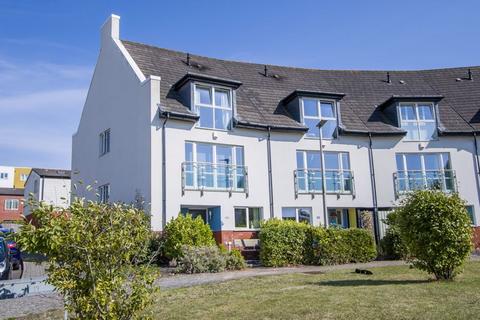 4 bedroom end of terrace house for sale, St. Josephs Mews, Penarth