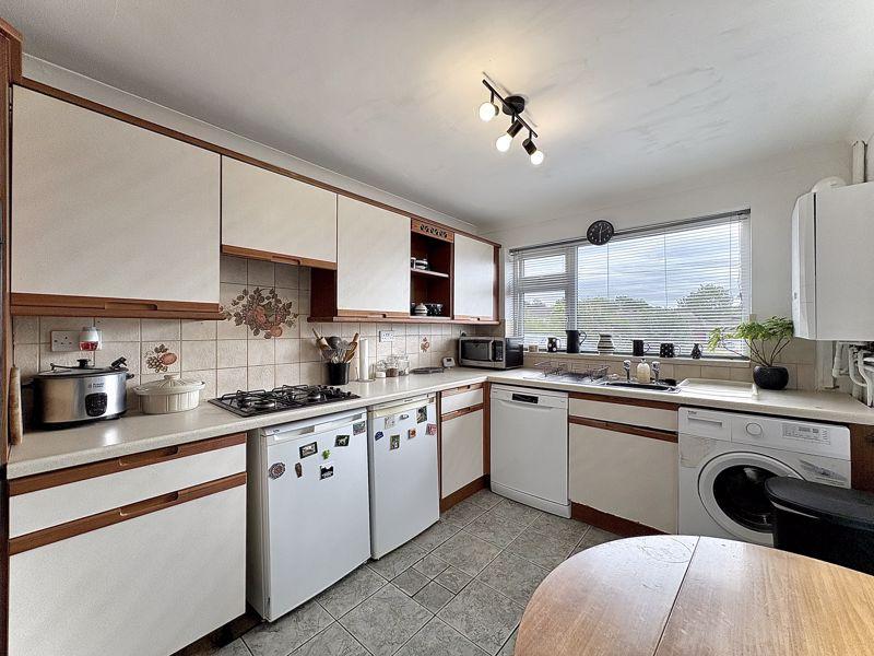 Dining kitchen