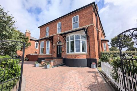 Golf Open 2026 - Liverpool Road, Birkdale - Sleeps 7