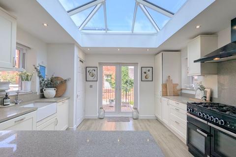 4 bedroom property to rent, Golf Open 2026 - Liverpool Road, Birkdale - Sleeps 7