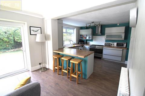 4 bedroom semi-detached house for sale, Moorlands Avenue, Davyhulme
