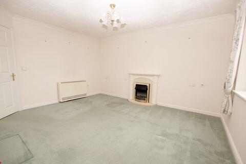 1 bedroom retirement property for sale, Robinson Court, Lee-On-The-Solent, PO13