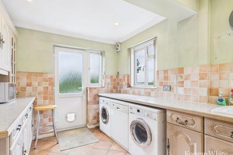 3 bedroom semi-detached house for sale, Everest Road - No Chain - Workshop and Home Office