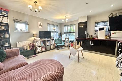 2 bedroom apartment for sale, Vauxhall Way, Dunstable