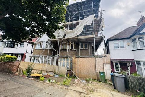 106 Randall Avenue, London, NW2 7SU