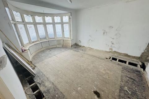 106 Randall Avenue, London, NW2 7SU