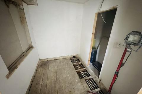 106 Randall Avenue, London, NW2 7SU