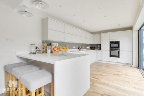 5 bedroom detached house for sale, Ferndown BH22