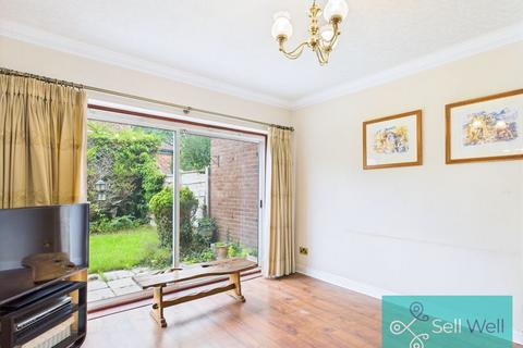 4 bedroom semi-detached house for sale, Rochford Avenue, Manchester M45