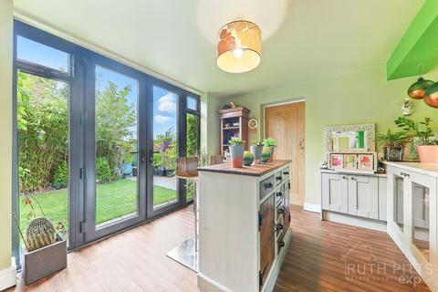 13 Beech Drive, Ackworth, Pontefract, WF7 7ES