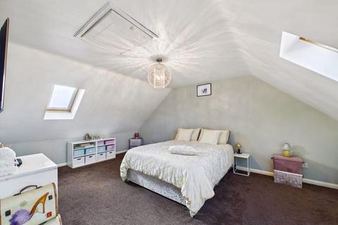 4 bedroom detached house for sale, Cavendish Avenue, Pontefract WF8