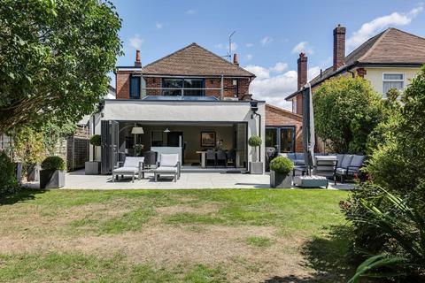 6 Blenheim Gardens, South Croydon, CR2 9AA