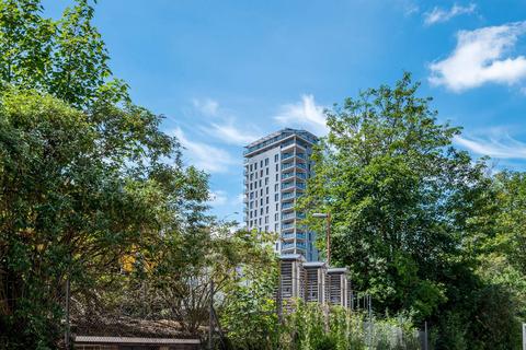 2 bedroom flat for sale, Guildford Road, Woking, GU22