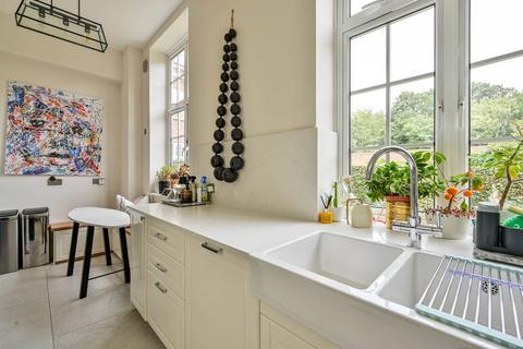 3 bedroom flat for sale, Ottershaw Park, Ottershaw, KT16