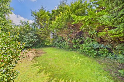 undefined, 'A Project with Promise in a Peaceful Cornish Village Setting'