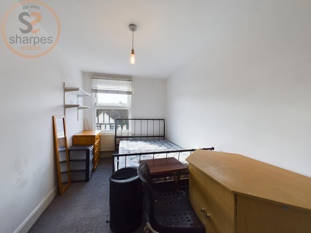 4 bedroom house share to rent