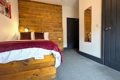 1 bedroom in a house share to rent, Room 5