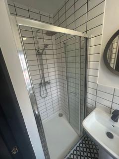 1 bedroom in a house share to rent, Room 7