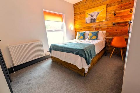 undefined, Room 7