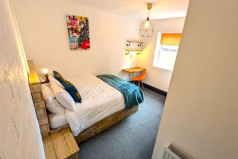 undefined, Room 8